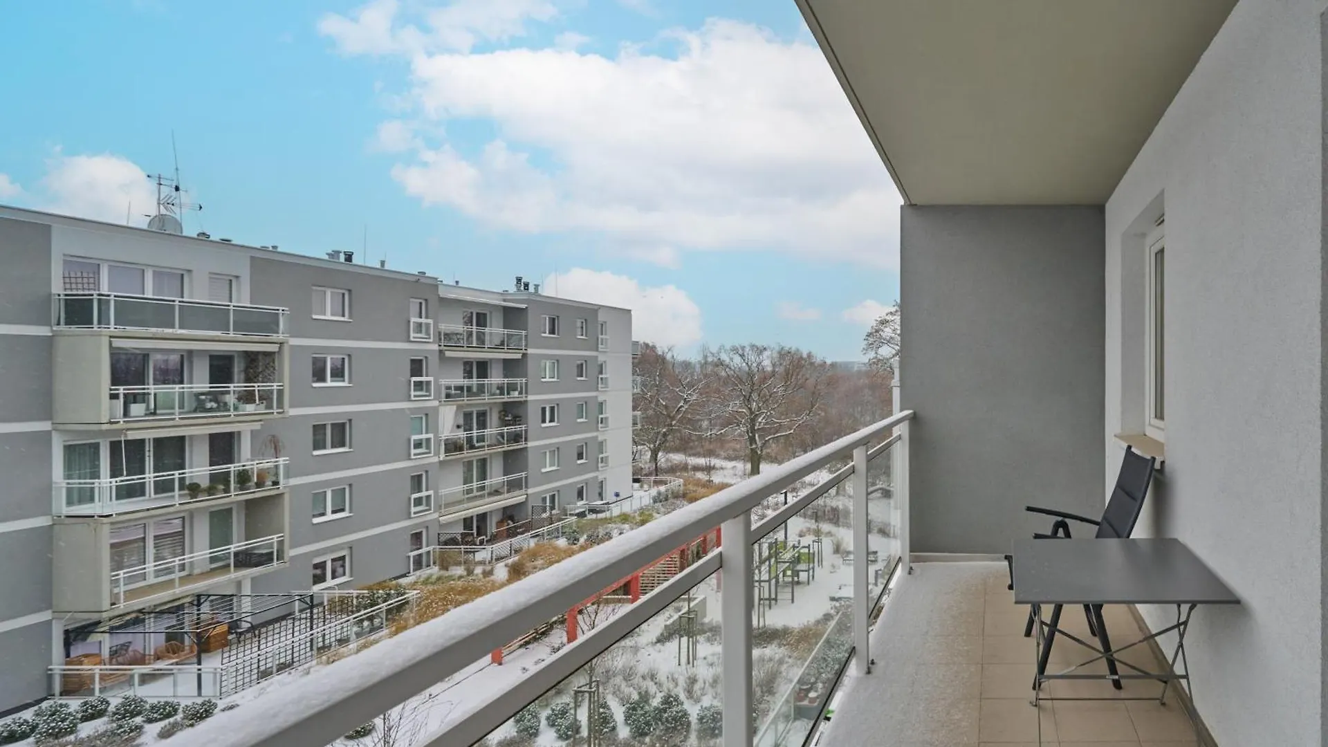 Wrocław Rose Apartments by Renters Polska