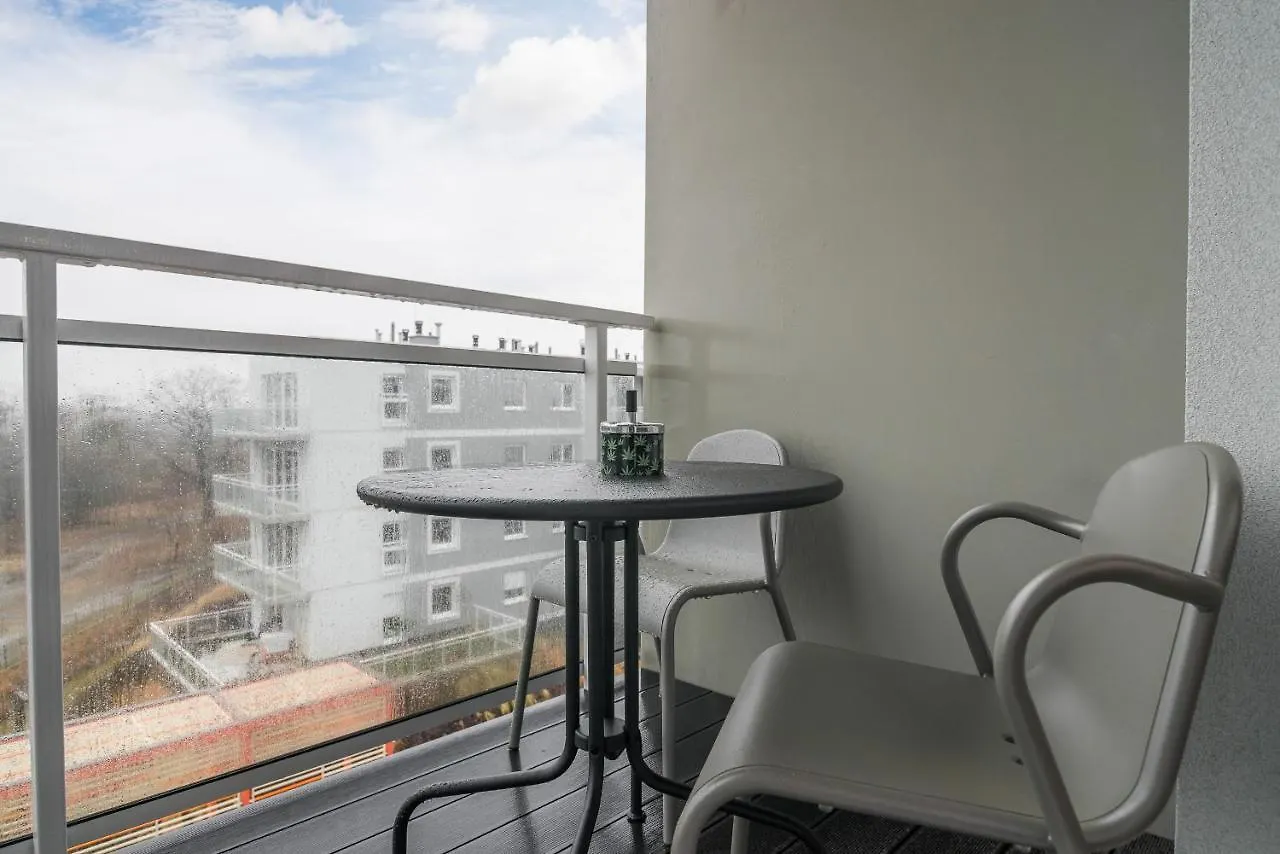 Wrocław Rose Apartments by Renters